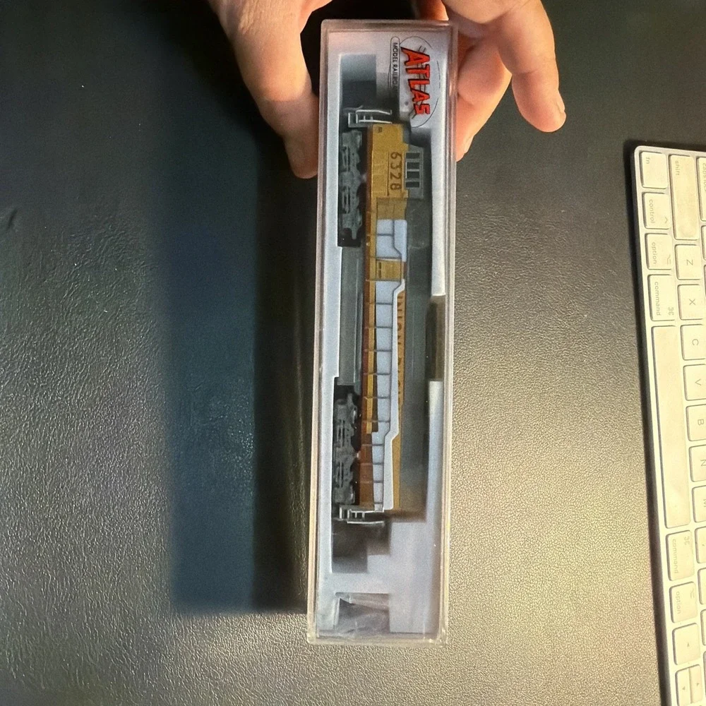 Atlas N Scale Union Pacific SD-60M Locomotive #6328